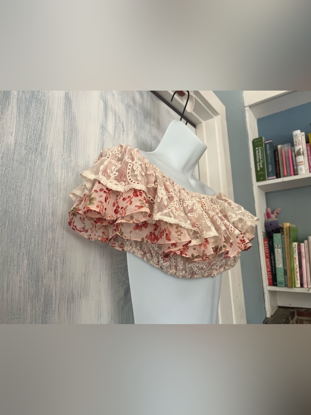 FL&L ‘Sweet Disposition’ Ruffle Crop Top - Picture 5 of 11